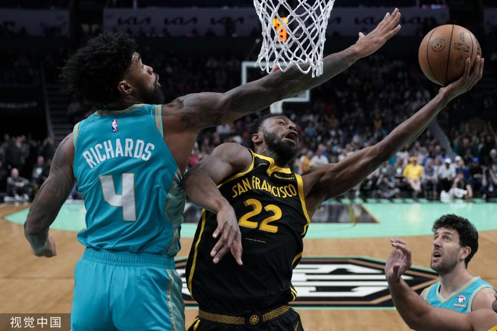 对手防线的 对手防线的